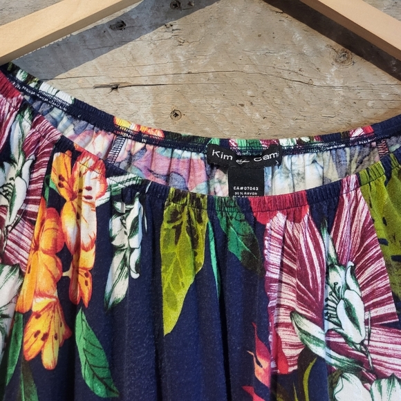 Kim & Cami Floral Off-Shoulder Top - Multicolor - Picture 3 of 5